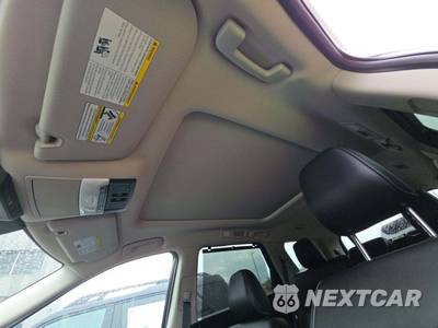 2025 Nissan Pathfinder Platinum - zdjęcie 11 z 20 - miniatura
