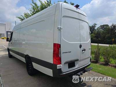 2025 Mercedes-Benz Sprinter 3500 Cargo Van DRW High Roof 170.0" WB - zdjęcie 2 z 20 - miniatura