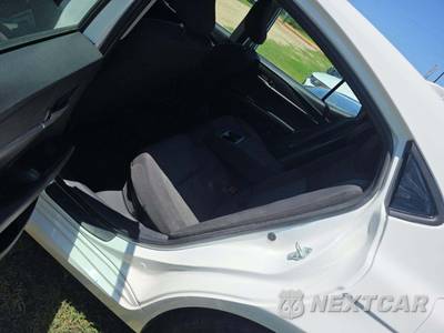 2025 Toyota Camry LE - zdjęcie 13 z 21 - miniatura
