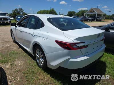 2025 Toyota Camry LE - zdjęcie 2 z 21 - miniatura