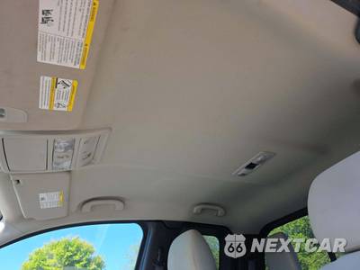 2020 Nissan TITAN SV Extended Cab Medium Bed w/Rear Doors - zdjęcie 8 z 23 - miniatura