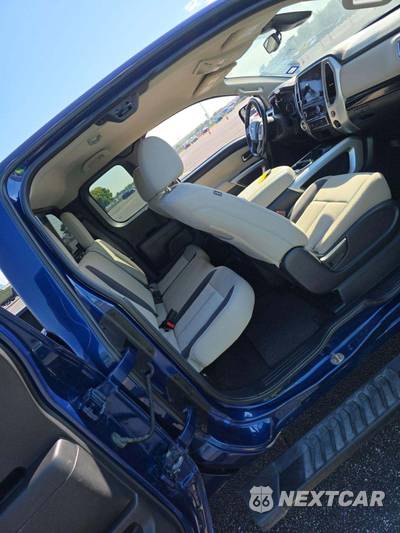 2020 Nissan TITAN SV Extended Cab Medium Bed w/Rear Doors - zdjęcie 13 z 23 - miniatura