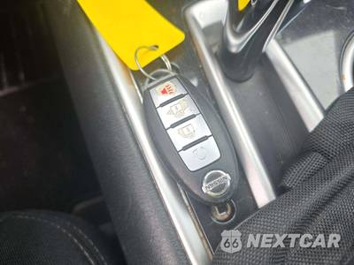 2017 Nissan Pathfinder S - zdjęcie 8 z 24 - miniatura