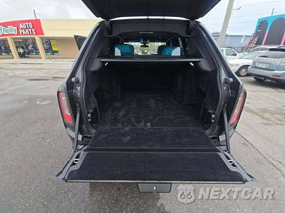 2023 Rolls-Royce Cullinan Black Badge - zdjęcie 11 z 19 - miniatura