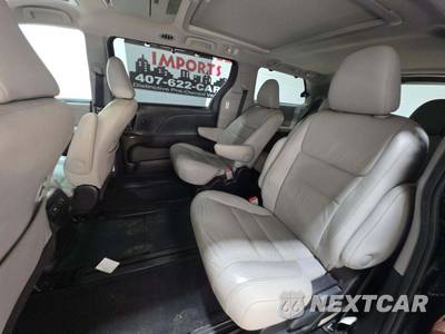 2015 Toyota Sienna Limited Premium 7-Passenger 119.3" WB - zdjęcie 13 z 29 - miniatura