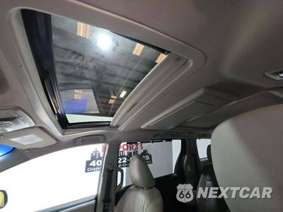 2015 Toyota Sienna Limited Premium 7-Passenger 119.3" WB - zdjęcie 11 z 29 - miniatura