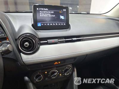 2020 Toyota Yaris Hatchback LE - zdjęcie 7 z 30 - miniatura