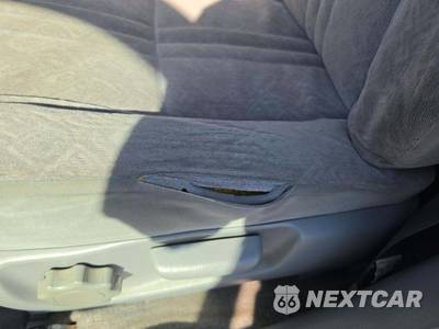 2000 Toyota Sienna LE 114.2" WB - zdjęcie 33 z 33 - miniatura