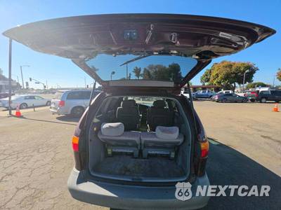 2000 Toyota Sienna LE 114.2" WB - zdjęcie 15 z 33 - miniatura