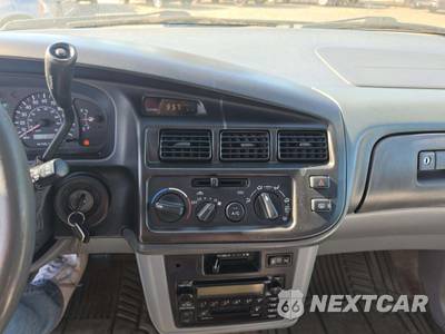 2000 Toyota Sienna LE 114.2" WB - zdjęcie 10 z 33 - miniatura
