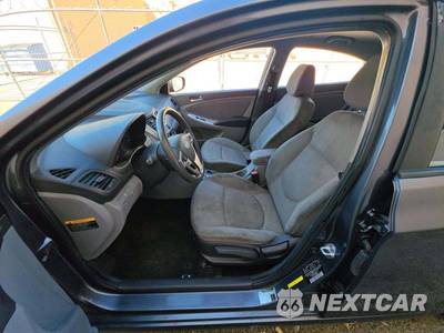 2013 Hyundai Accent GLS Sedan - zdjęcie 6 z 31 - miniatura