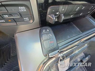 2017 Ram 1500 Sport Crew Cab Medium Bed - zdjęcie 8 z 25 - miniatura