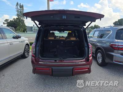 2025 Nissan Armada Platinum Reserve - zdjęcie 15 z 22 - miniatura