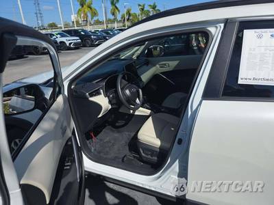2024 Toyota Corolla Cross XLE - zdjęcie 6 z 22 - miniatura