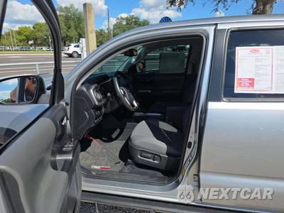 2023 Toyota Tacoma SR5 Crew Cab Medium Bed - zdjęcie 6 z 31 - miniatura