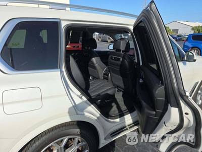 2026 BMW X7 xDrive40i - zdjęcie 17 z 24 - miniatura
