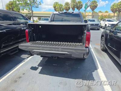 2026 Toyota Tundra Platinum Crew Cab Short Bed - zdjęcie 14 z 22 - miniatura