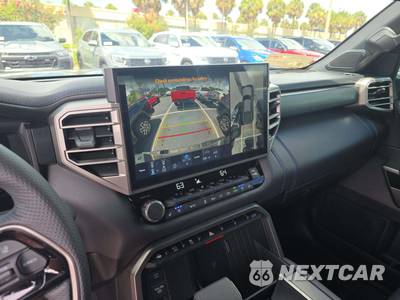 2026 Toyota Tundra Platinum Crew Cab Short Bed - zdjęcie 10 z 22 - miniatura