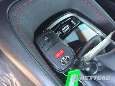 2023 Toyota GR Corolla Circuit Edition - zdjęcie 8 z 23 - miniatura