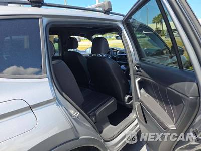 2023 Volkswagen Tiguan SE R-Line Black - zdjęcie 17 z 22 - miniatura