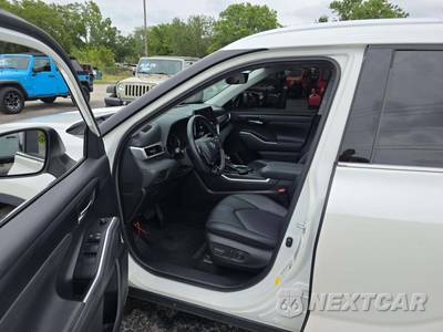 2020 Toyota Highlander XLE - zdjęcie 6 z 25 - miniatura