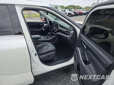2020 Toyota Highlander XLE - zdjęcie 19 z 25 - miniatura