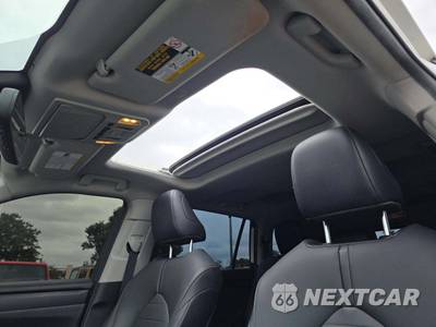 2020 Toyota Highlander XLE - zdjęcie 11 z 25 - miniatura