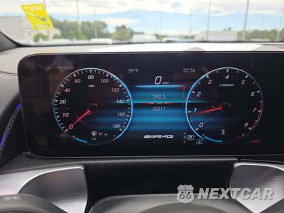 2023 Mercedes-Benz AMG GLB 35 4MATIC - zdjęcie 9 z 25 - miniatura