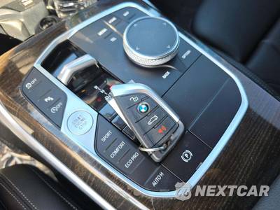 2024 BMW 3 Series Sedan 330i - zdjęcie 8 z 24 - miniatura
