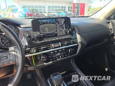 2023 Nissan Pathfinder SL - zdjęcie 10 z 23 - miniatura