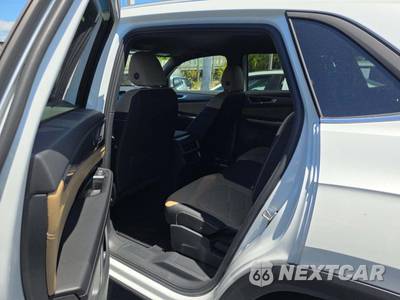 2026 Volkswagen Atlas Cross Sport 2.0T SE - zdjęcie 13 z 20 - miniatura