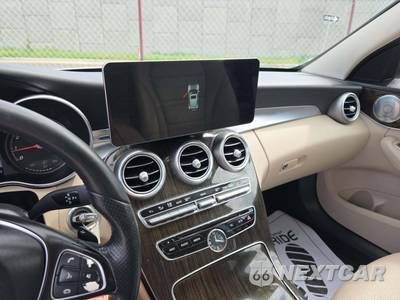 2015 Mercedes-Benz C 300 Sedan - zdjęcie 10 z 31 - miniatura