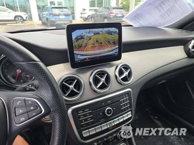 2020 Mercedes-Benz GLA 250 4MATIC - zdjęcie 10 z 26 - miniatura