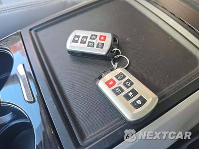2019 Toyota Sienna XLE 8-Passenger 119.3" WB - zdjęcie 8 z 21 - miniatura