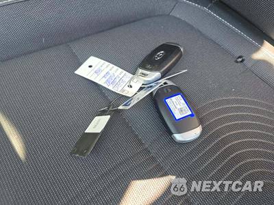 2024 Hyundai Venue Limited - zdjęcie 8 z 23 - miniatura