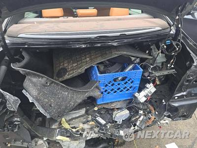2021 BMW 5 Series Sedan M550i xDrive - zdjęcie 14 z 20 - miniatura
