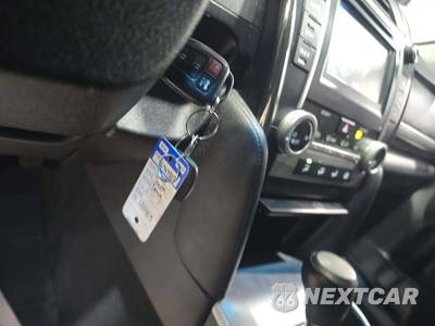 2013 Toyota Camry SE - zdjęcie 8 z 25 - miniatura