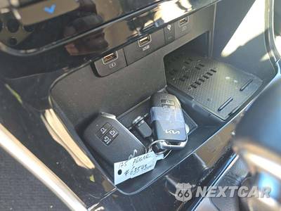 2024 Kia Carnival MPV SX 121.7" WB - zdjęcie 8 z 22 - miniatura