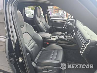 2022 Porsche Cayenne Platinum Edition - zdjęcie 18 z 20 - miniatura