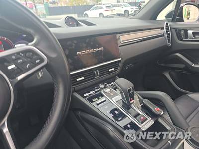 2022 Porsche Cayenne Platinum Edition - zdjęcie 10 z 20 - miniatura