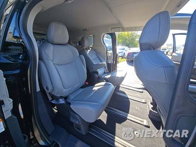 2024 Toyota Sienna XLE 7-Passenger 120.5" WB - zdjęcie 17 z 23 - miniatura
