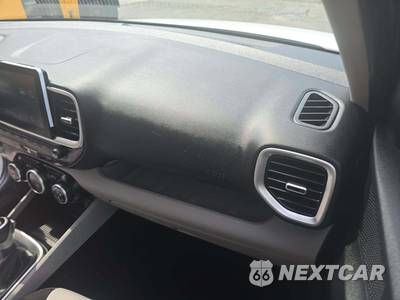 2025 Hyundai Venue SEL - zdjęcie 19 z 21 - miniatura