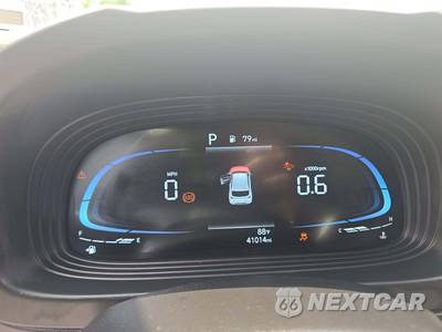 2025 Hyundai Venue SEL - zdjęcie 9 z 21 - miniatura