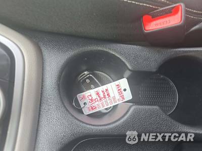 2025 Hyundai Venue SEL - zdjęcie 8 z 21 - miniatura