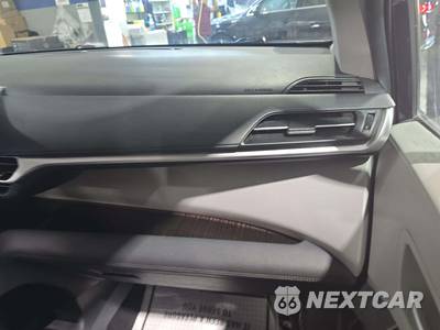 2022 Toyota Sienna XLE 8-Passenger 120.5" WB - zdjęcie 20 z 24 - miniatura