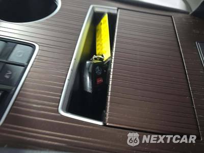 2022 Toyota Sienna XLE 8-Passenger 120.5" WB - zdjęcie 8 z 24 - miniatura