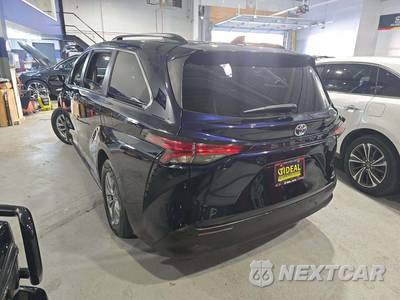 2022 Toyota Sienna XLE 8-Passenger 120.5" WB - zdjęcie 2 z 24 - miniatura