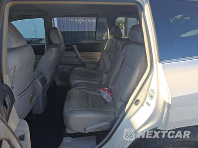2012 Toyota Highlander SE - zdjęcie 13 z 33 - miniatura