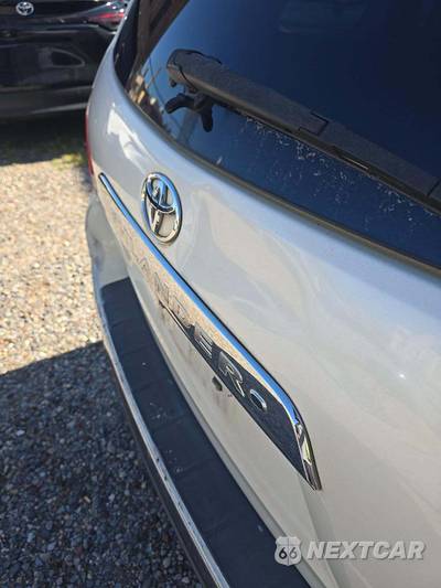 2012 Toyota Highlander SE - zdjęcie 32 z 33 - miniatura