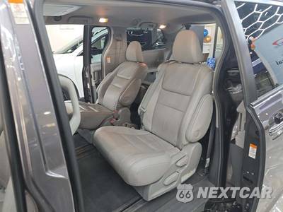 2019 Toyota Sienna XLE Premium 8-Passenger 119.3" WB - zdjęcie 13 z 23 - miniatura